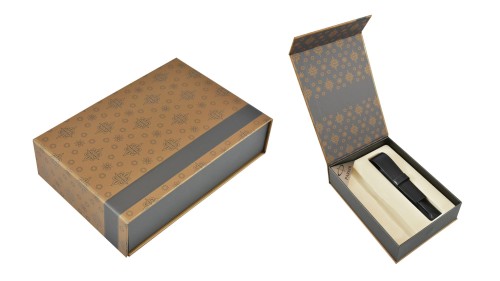 BOX IM etui - pusty + zamknięty BOX.jpg